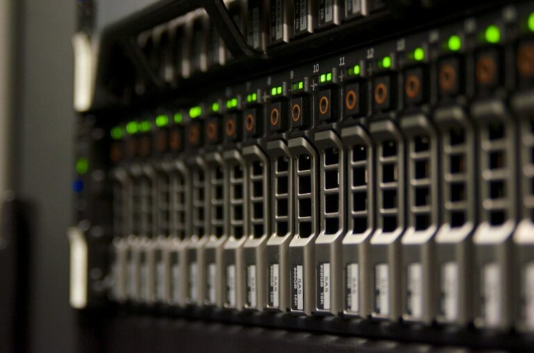 Technologie server rack in datacenter voor AI-stack infrastructuur